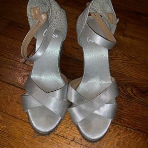 Brand new caytamer wedges